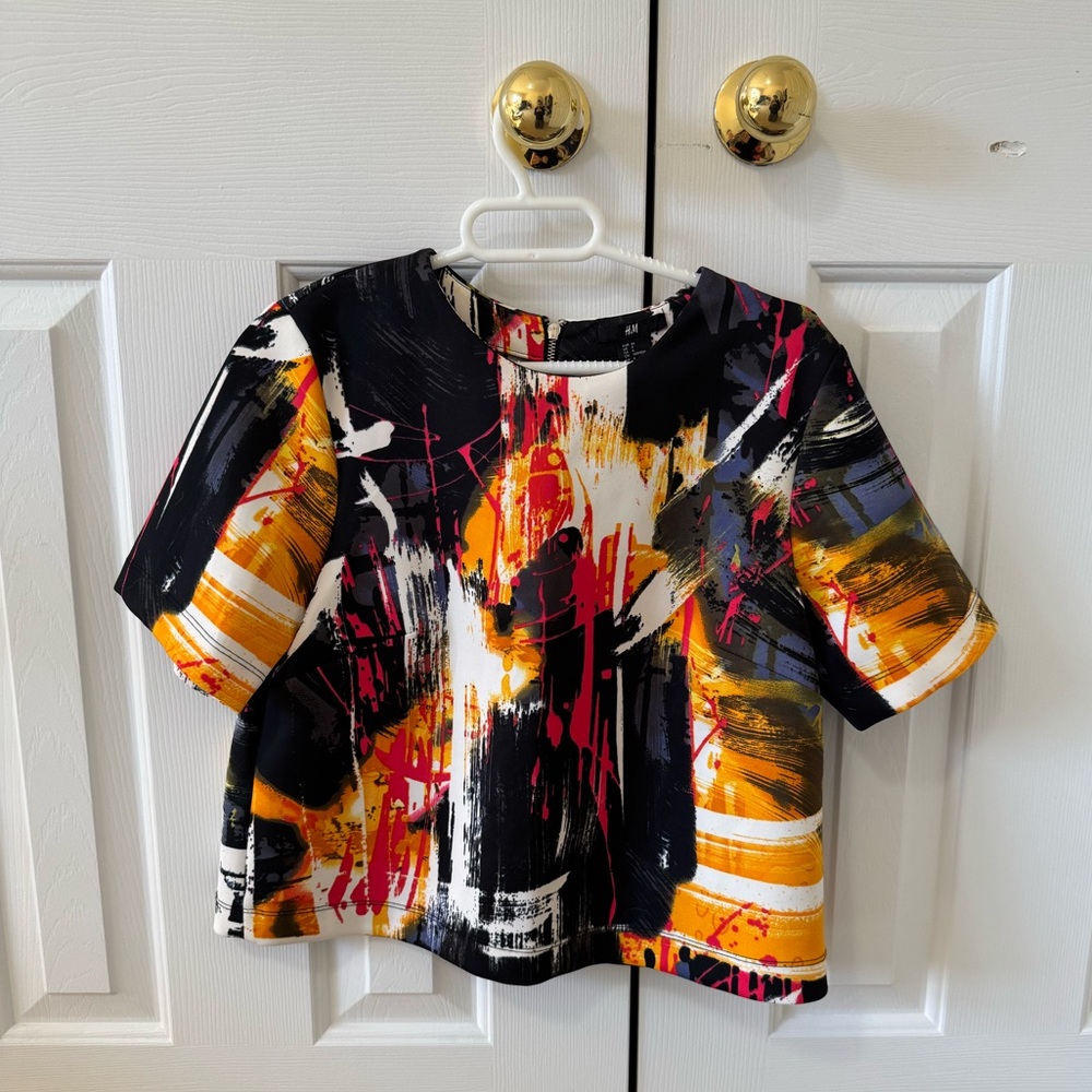 Abstract print crop top in black and multi-colour hues #festivalvibes